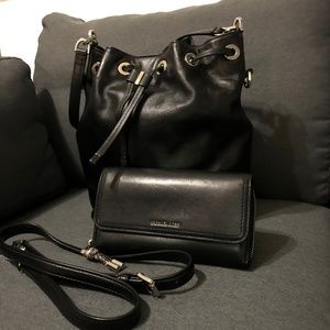 Michael Kors Bucket Bag w/ matching Isabel Wallet